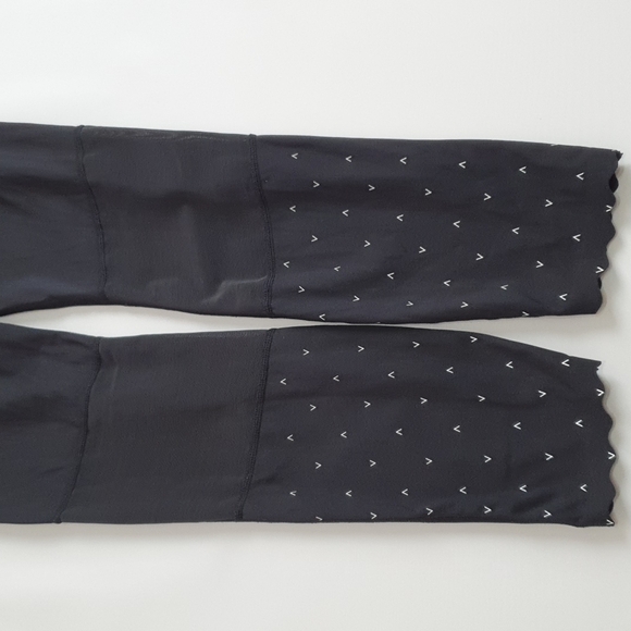 Varley Mesh Reflective  Full length Leggings - Picture 4 of 7